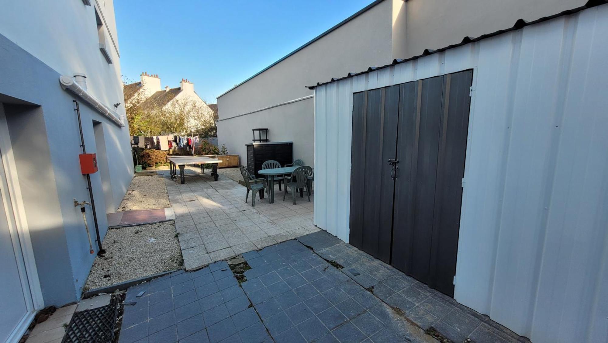 Update Location Lanester Exterior foto